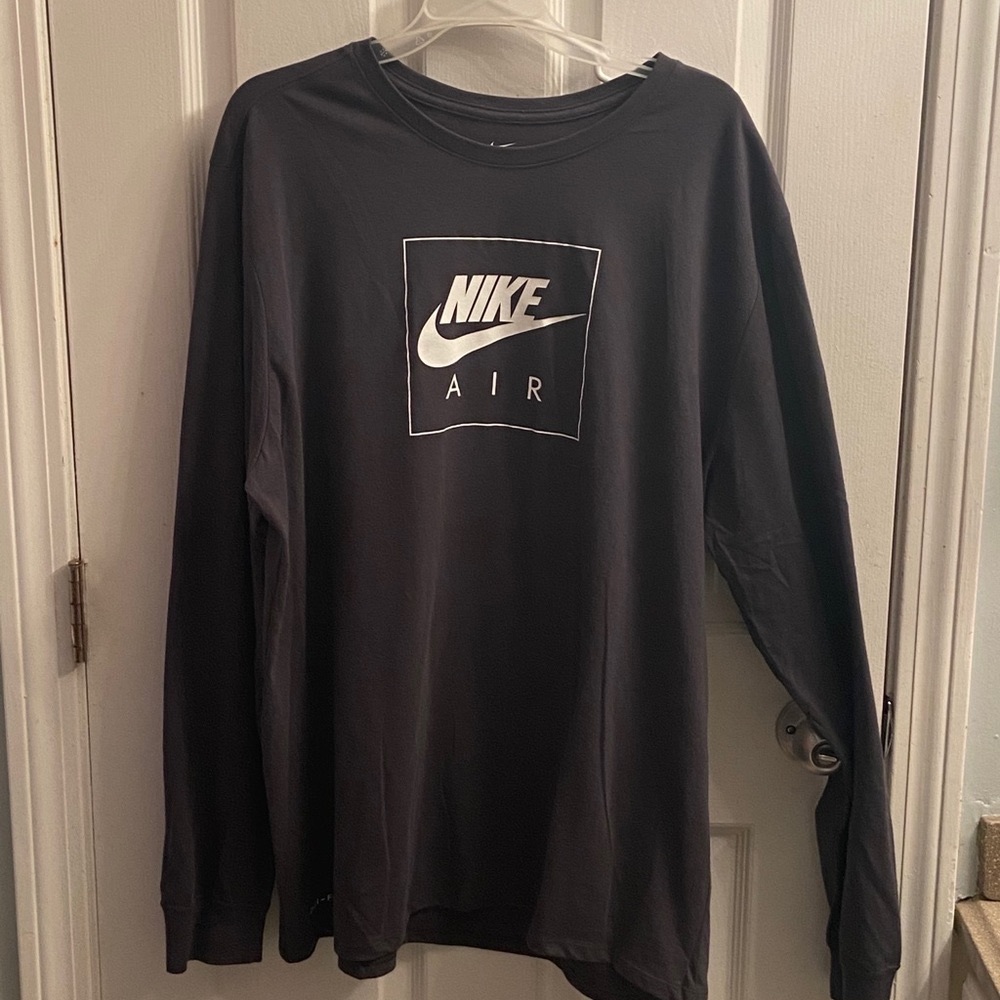 Nike long sleeve tee